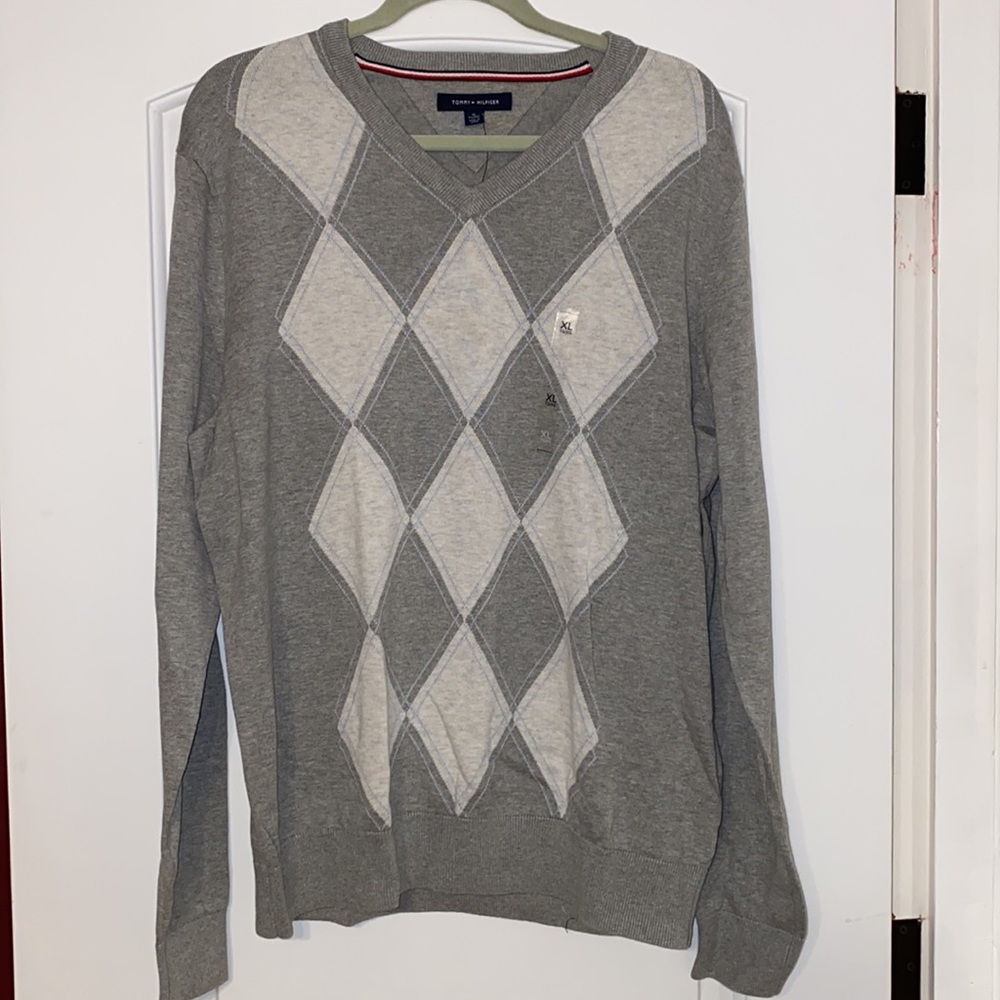 NWT Mens Tommy Hilfiger argyle v neck sweater size XL